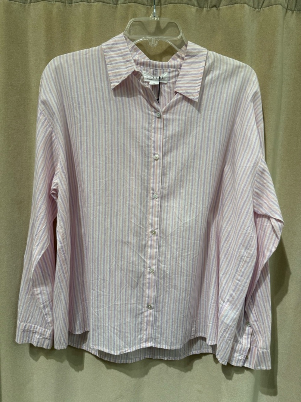 Velvet by Graham & Spencer Ashlyn Button Down - Picture 5 of 9